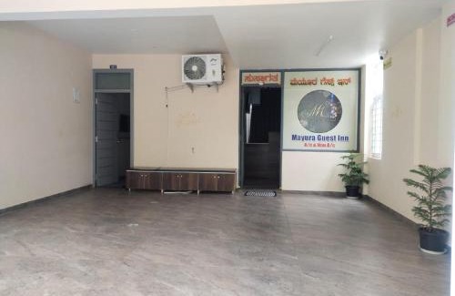 Bengaluru Cabina | MAYURA GUEST Inn