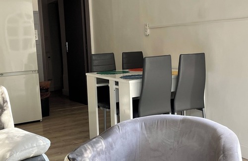 Quartier des Espesses Casa | Mazet Calme, à Proximité du Centre