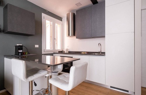 Santo Stefano Apartamento | Mazzini Elegant Apartment by Wonderful Italy