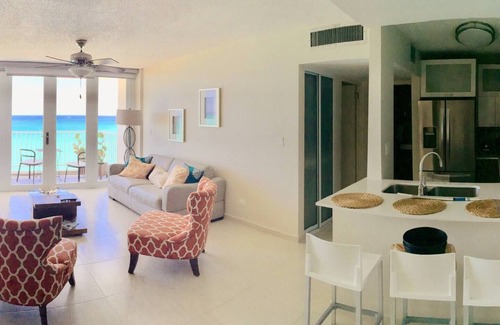 Isla Verde Apartamento | MB15- Beachfront 1 Bedroom balcony-washer & dryer