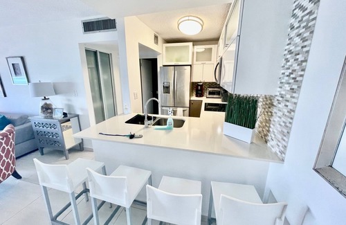 Isla Verde Apartamento | MB15- Beachfront 1 Bedroom balcony-washer & dryer