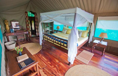 Kigoma Cabina | Mbali Mbali Gombe Lodge