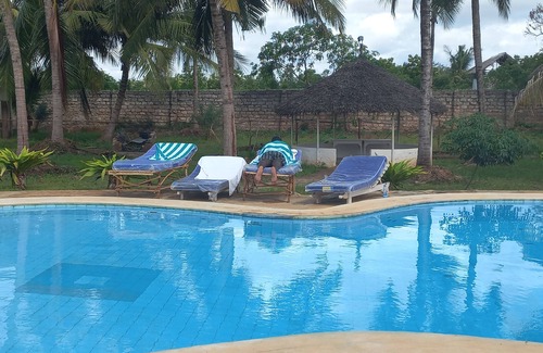 Diani Beach Villa | Mbuyu Villa - 5min from the beach!!