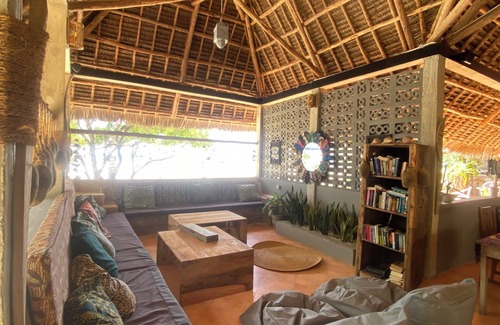Jambiani Hotel | Mbuyuni Beach Village - Bungalows