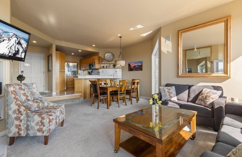 Century West Condominio | MBV 326 | Mt Bachelor Village Resort, community pool & hot tub, river views