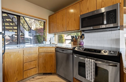 Century West Condominio | MBV 326 | Mt Bachelor Village Resort, community pool & hot tub, river views