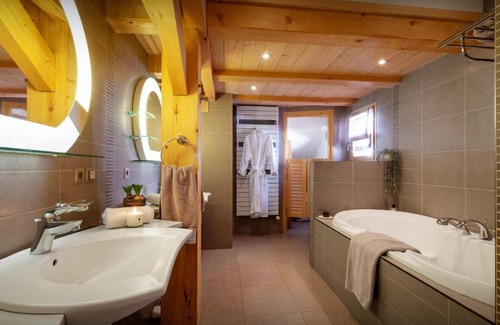 Manigod Chalet De Esquí | McCanna Lodge - OVO Network