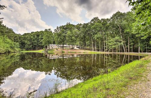 McDonough Casa | McDonough Getaway with Private Lake on 24 Acres