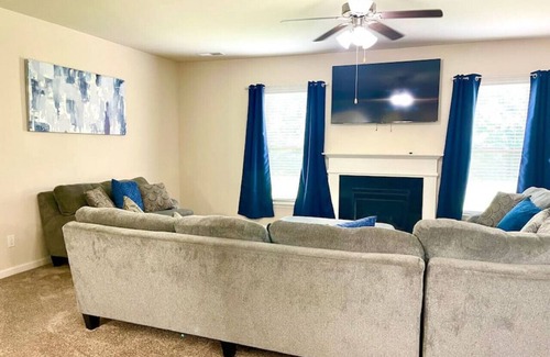 McDonough Casa | McDonough Home Away from Home with Yard, Patio, WiFi, Near Atl Motor Speedway!