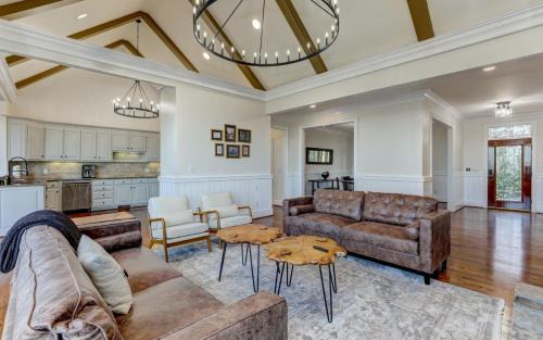 Big Canoe Casa | McElroy Manor - Luxury and comfort in Big Canoe