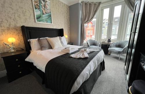 North Shore Hotel | McGraths Hotel & Public Bar