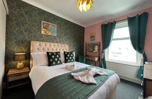 North Shore Hotel | McGraths Hotel & Public Bar