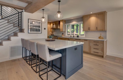 Homewood Casa | McKinney Bay Retreat - Split Lakefront - TLUXP