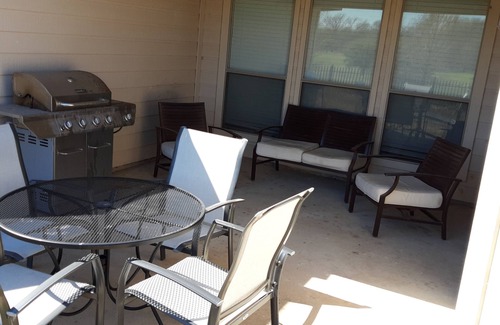 McKinney Casa | McKinney Oaks - Completamente amueblado más de 30 días