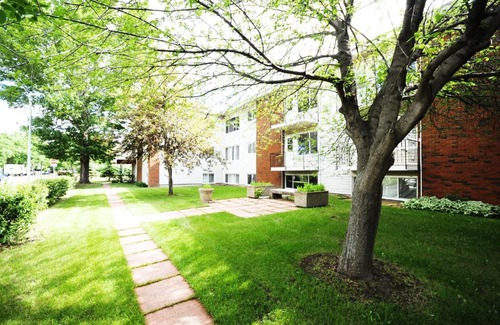 Jasper Place Apartamento | McKinnon Pointe #309