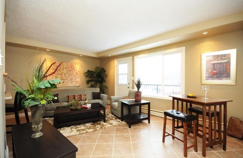 Jasper Place Apartamento | McKinnon Pointe #309