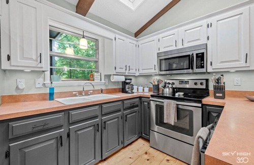 Rogers Casa | MCM Lakehouse - Direct Lake Access - Sleeps 8