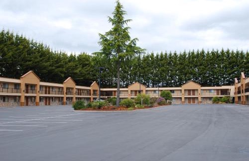 McMinnville Hotel | McMinnville Inn