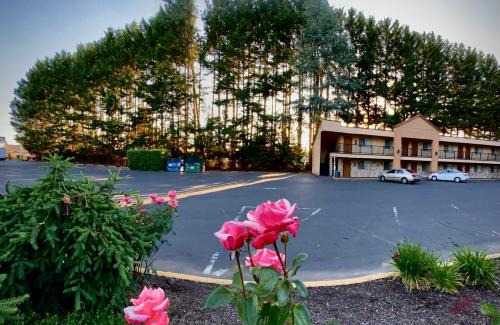 McMinnville Hotel | McMinnville Inn