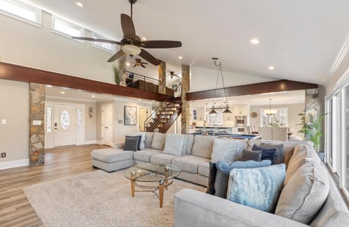 Mooresville Casa | McNaron Escape