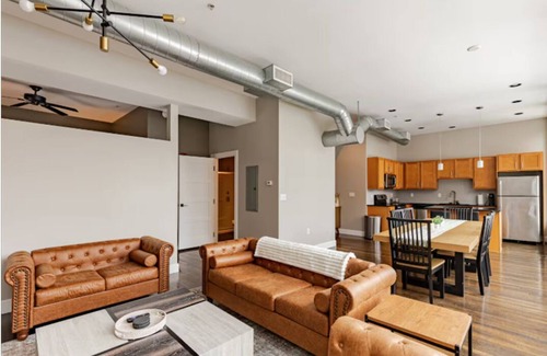 Wholesale District Apartamento | McOuat Place 6A - Luxury 1 Bed Downtown Indy Apartment Prime Location