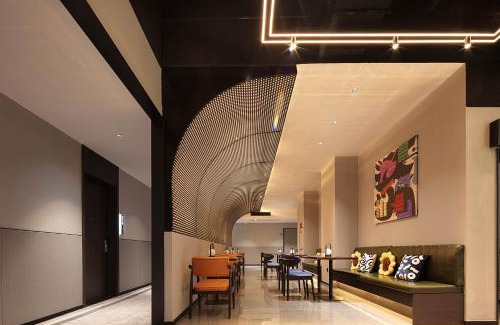 Yuzhong Hotel | Mcsrh Hotel-Chongqing Jiefangbei Shibati