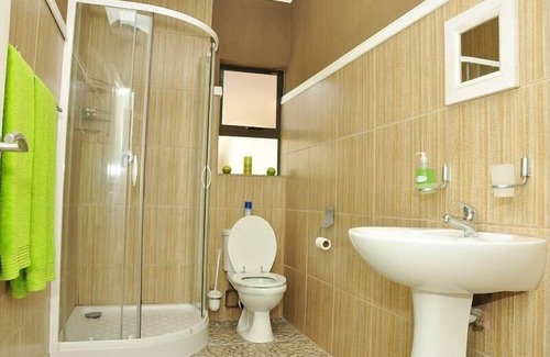 Bluewater Bay Cama Y Desayuno | Me Casa Guest House