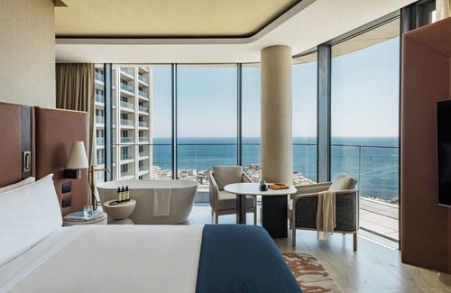 Paceville Hotel | ME Malta by Meliá