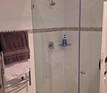 Pinelands Casa | Mead, Pinelands