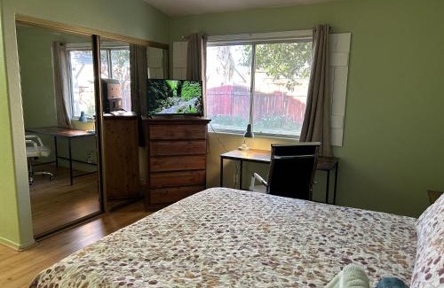 Hemet Casa | Meadow Harvest Suite with TV and private bathroom