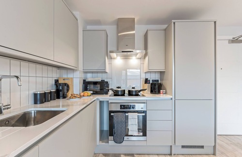 Bordesley Apartamento | Meadow Haven 2 Bed 2 Bath, On-street Park, Netflix