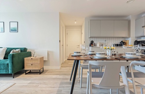 Bordesley Apartamento | Meadow Haven 2 Bed 2 Bath, On-street Park, Netflix