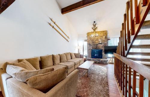Frisco Casa | Meadow Lodge - Dog Friendly!