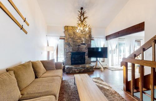 Frisco Casa | Meadow Lodge - Dog Friendly!