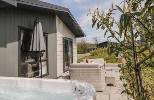 Lifton Casa | Meadow Lodge