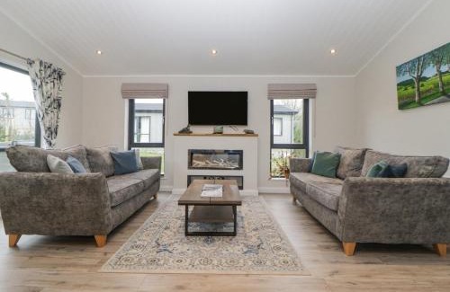 Lifton Casa | Meadow Lodge