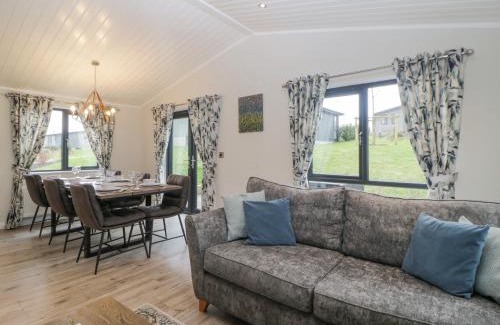 Lifton Casa | Meadow Lodge