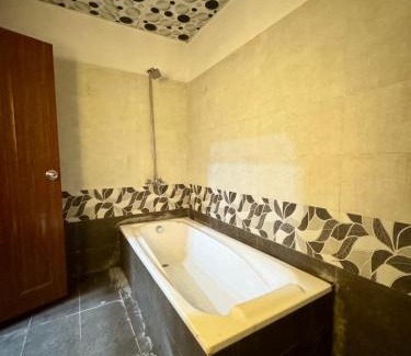 Gulshan-e-Iqbal Casa | Meadow Suites