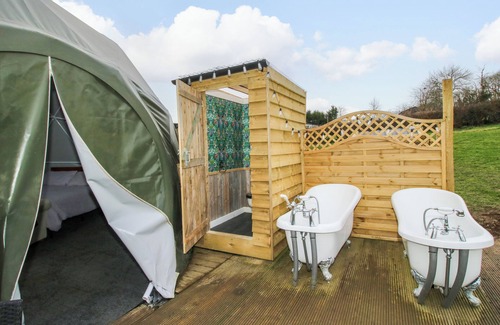 Llanymynech Cabaña | MEADOW VIEW - BRYN-MAWR RETREAT, romantic in Llanymynech