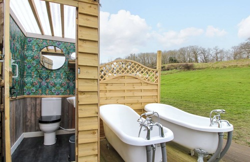 Llanymynech Cabaña | MEADOW VIEW - BRYN-MAWR RETREAT, romantic in Llanymynech