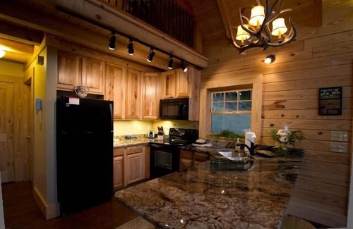Lexington Cabina | Meadow View Chalet, un nuevo registro de lujo casa cerca de Lexington VA.