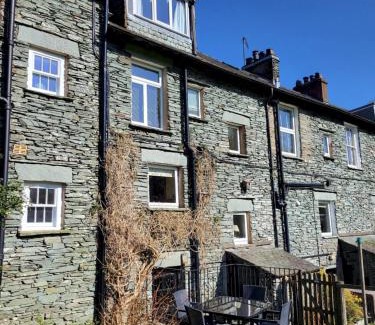 Chapel Stile Casa | Meadow View Chapel Stile