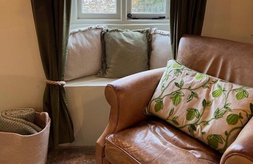 Chedworth Casa | Meadow View Cottage