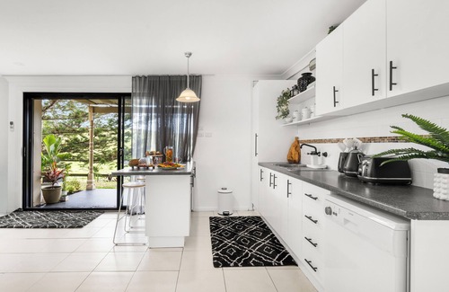 Meroo Meadow Cabaña | Meadow View Farm Cottage