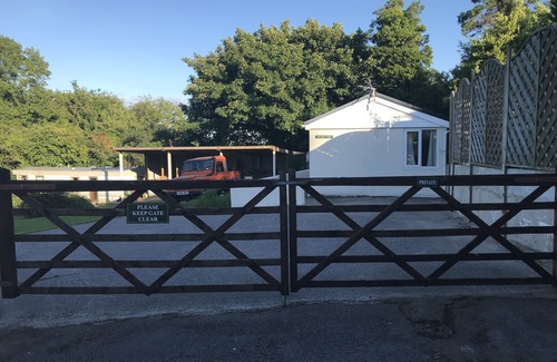 Kilgetty Chalet De Esquí | Meadow View Lodge in the heart of Pembrokeshire