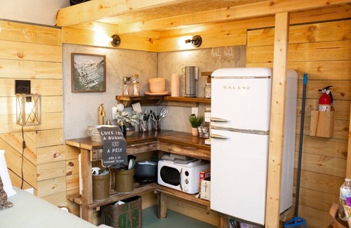 Newport Casa | Meadow View · Romantic Glamping Stay w/Barn, Outdoor Tub & Sauna