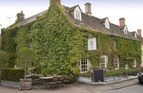 Coln St Aldwyns Cabaña | Meadow View 2, Coln St. Aldwyns, Cotswolds - acomoda 4 personas en 2 habitaciones