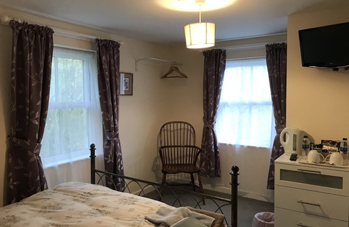 Corsham Cama Y Desayuno | Meadowbrook Cottage B&B