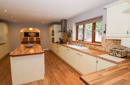 Shatterford Cabaña | MEADOWFALL AT SHATTERFORD LAKES, family friendly in Shatterford