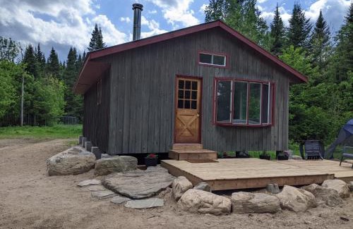 Hastings Highlands Otro | Meadowlark Cabin #5